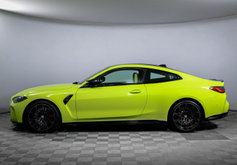 Подержанный автомобиль BMW M4 Coupe 2021 года (8 фото)
