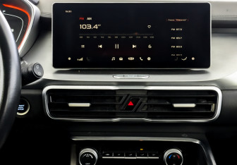 Подержанный автомобиль Geely Coolray 2022 года (15 фото)