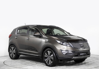 Подержанный автомобиль Kia Sportage 2011 года (3 фото)
