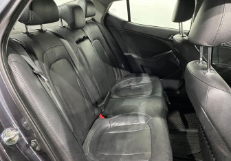 Подержанный автомобиль Kia Optima Sedan 2013 года (10 фото)