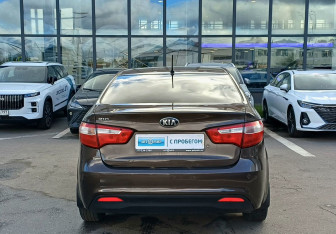 Подержанный автомобиль Kia Rio Sedan 2014 года (6 фото)