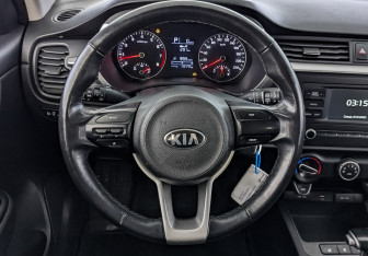 Подержанный автомобиль Kia Rio Hatchback 2021 года (21 фото)