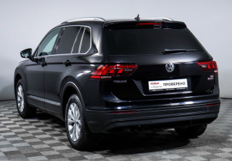 Подержанный автомобиль Volkswagen Tiguan 2018 года (7 фото)