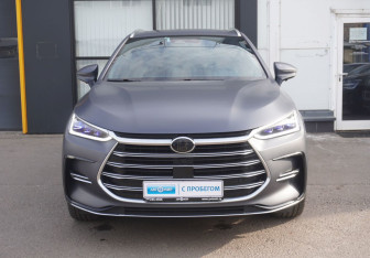 Подержанный автомобиль BYD Tang 2021 года (2 фото)
