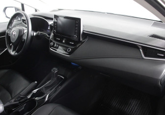 Подержанный автомобиль Toyota Corolla Sedan 2019 года (6 фото)