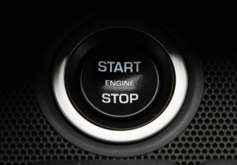 Подержанный автомобиль Land Rover Range Rover Sport 2020 года (19 фото)