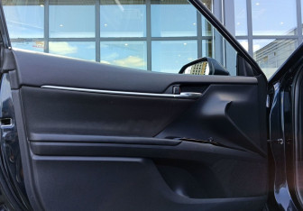 Подержанный автомобиль Toyota Camry Sedan 2018 года (18 фото)