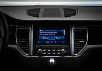 Подержанный автомобиль Porsche Macan 2017 года (21 фото)