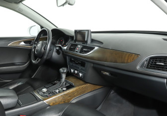 Подержанный автомобиль Audi A6 Sedan 2012 года (9 фото)