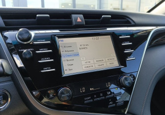 Подержанный автомобиль Toyota Camry Sedan 2018 года (14 фото)