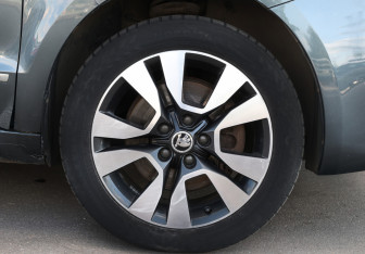 Подержанный автомобиль Skoda Superb Liftback 2014 года (21 фото)