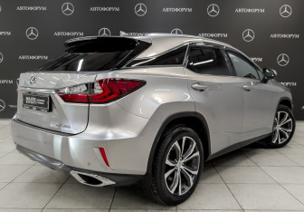 Подержанный автомобиль Lexus RX 2016 года (5 фото)