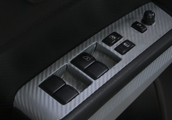 Подержанный автомобиль Nissan X-Trail 2011 года (14 фото)