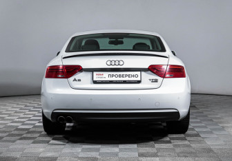 Подержанный автомобиль Audi A5 Coupe 2014 года (6 фото)