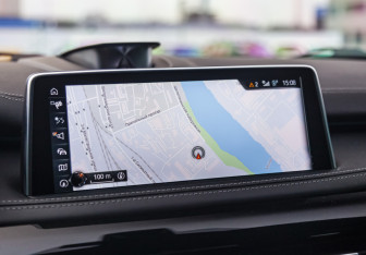 Подержанный автомобиль BMW X5 M 2016 года (22 фото)