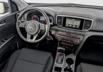 Подержанный автомобиль Kia Sportage 2019 года (30 фото)