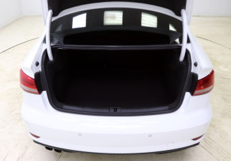 Подержанный автомобиль Audi A3 Sedan 2018 года (11 фото)