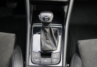 Подержанный автомобиль Skoda Karoq 2022 года (21 фото)