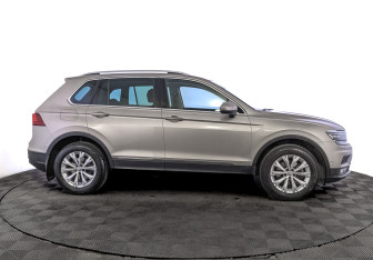 Подержанный автомобиль Volkswagen Tiguan 2018 года (4 фото)
