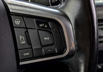 Подержанный автомобиль Land Rover Discovery Sport 2017 года (29 фото)
