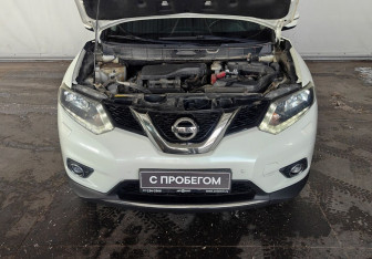 Подержанный автомобиль Nissan X-Trail 2016 года (17 фото)