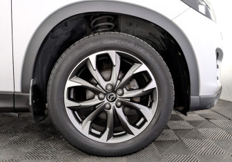 Подержанный автомобиль Mazda CX-5 2016 года (18 фото)