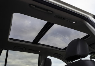 Подержанный автомобиль GAC GS8 2020 года (17 фото)