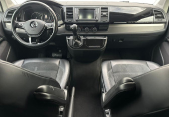 Подержанный автомобиль Volkswagen Multivan 2017 года (11 фото)