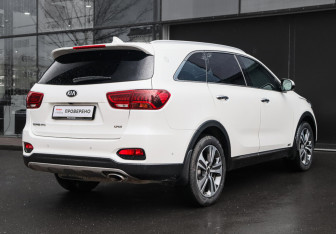 Подержанный автомобиль Kia Sorento 2019 года (4 фото)