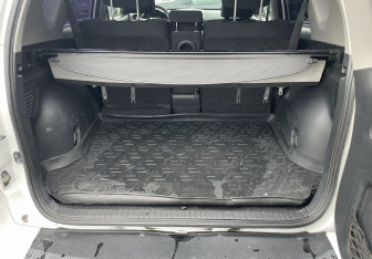 Подержанный автомобиль Toyota RAV4 2012 года (13 фото)