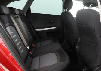 Подержанный автомобиль Kia Ceed Wagon 2015 года (14 фото)