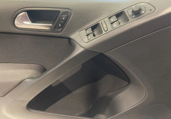 Подержанный автомобиль Volkswagen Tiguan 2010 года (17 фото)
