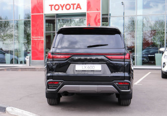 Новый Lexus LX 2024 (7 фото)