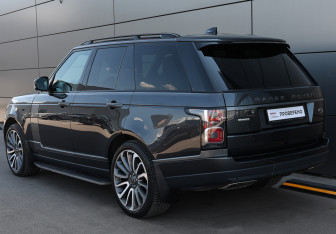 Подержанный автомобиль Land Rover Range Rover 2019 года (6 фото)