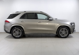 Подержанный автомобиль Mercedes-Benz GLE 2019 года (4 фото)