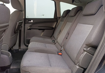 Подержанный автомобиль Ford C-MAX 2006 года (11 фото)