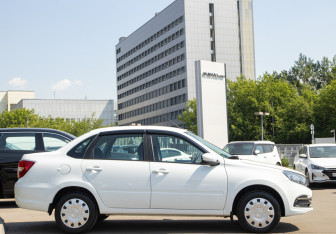 Подержанный автомобиль LADA (ВАЗ) Granta Sedan 2024 года (3 фото)