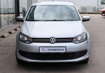 Подержанный автомобиль Volkswagen Polo Sedan 2014 года (2 фото)