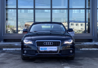 Подержанный автомобиль Audi A4 Sedan 2010 года (2 фото)