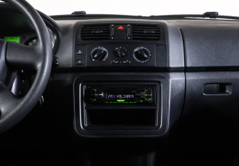 Подержанный автомобиль Skoda Fabia Hatchback 2011 года (13 фото)