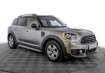 Подержанный автомобиль MINI Countryman 2018 года (3 фото)