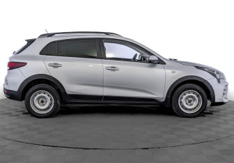 Подержанный автомобиль Kia Rio Hatchback 2021 года (4 фото)
