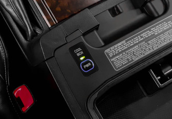 Подержанный автомобиль Toyota Land Cruiser Suv 2013 года (24 фото)