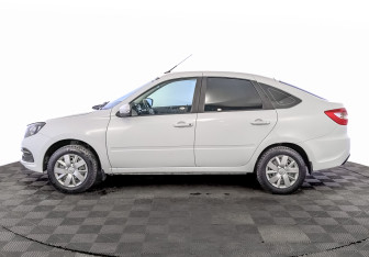 Подержанный автомобиль LADA (ВАЗ) Granta Liftback 2022 года (8 фото)