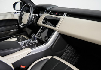 Подержанный автомобиль Land Rover Range Rover Sport 2020 года (9 фото)