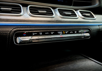 Подержанный автомобиль Mercedes-Benz GLE 2022 года (27 фото)