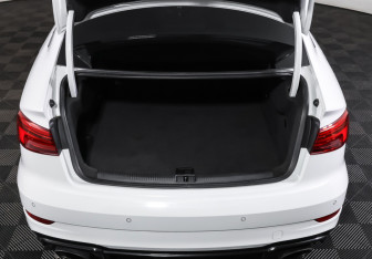 Подержанный автомобиль Audi RS 3 Sedan 2019 года (10 фото)