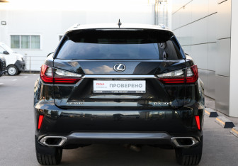 Подержанный автомобиль Lexus RX 2019 года (6 фото)