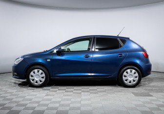 Подержанный автомобиль SEAT Ibiza Hatchback 2012 года (8 фото)