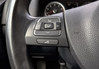 Подержанный автомобиль Volkswagen Tiguan 2015 года (24 фото)